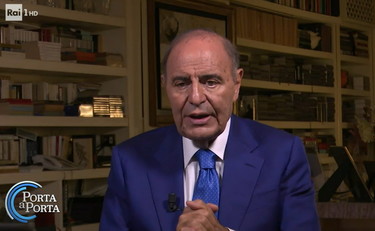 Devo stare lontano: Vespa non è in studio, che succede a Porta a porta