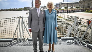 “La più grande lite di sempre”. Re Carlo e Camilla ai titoli di coda?