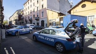 La paura del terrorismo dilaga in Europa: blitz a Milano, ci sono degli arresti
