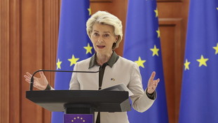 Von der Leyen indica la linea Ue sui migranti: espulso chi minaccia la sicurezza