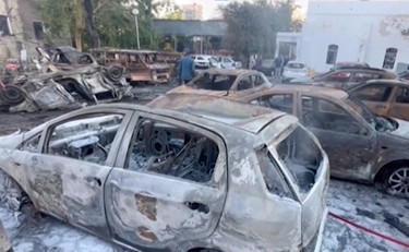 Le immagini della devastazione dopo l'attacco all'ospedale di Gaza | GUARDA