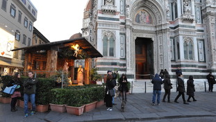 L'Istituto Fiesole insiste nel cancellare le tradizioni: via la festa di Natale