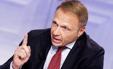 Cibo sintetico, la promessa di Lollobrigida: a novembre il ddl alla Camera