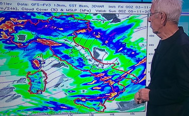 La perturbazione non molla la presa. Sottocorona: Situazione molto attiva