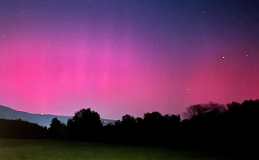 L'aurora boreale strega l'Italia. Gli esperti: ecco le cause