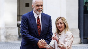 Centri migranti per asilo e rimpatrio. Italia-Albania, Meloni annuncia l'accordo