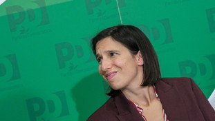 Non vuole perdere neanche un migrante: sinistra contro il patto d'Albania