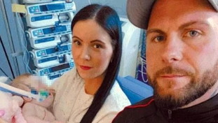 “Minacce in ospedale”. Il grido di dolore del padre della piccola Indi