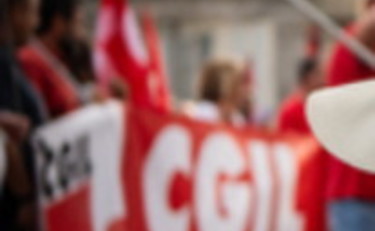 Le leggi vanno sempre rispettate, ma c'è chi predica bene e razzola male