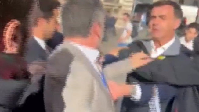 Carne sintetica, scontro tra Prandini e Della Vedova: alta tensione davanti Palazzo Chigi