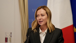 Schlein e sindacati, così Meloni asfalta tutti: “Sciopero lanciato in estate”