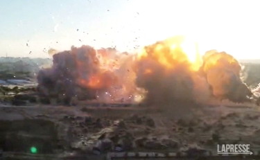 L'impianto di produzione di armi salta in aria: l'esplosione pazzesca a Gaza | GUARDA