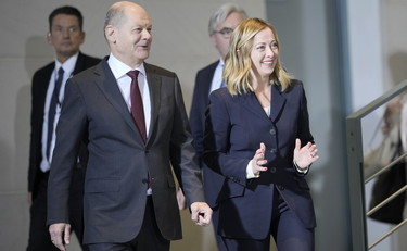 Meloni vede Scholz a Berlino. Tra Italia-Germania: cresce l'intesa