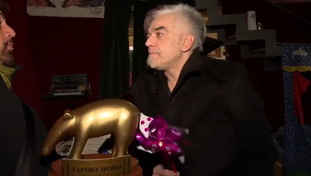 Immorale e ingiustizia. La sfuriata di Morgan, spuntano pure i fuori onda