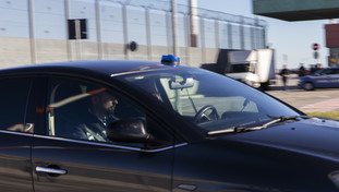 “Ha pianto e poi...”. Cosa ha detto e quanto è durato l'interrogatorio di Turetta