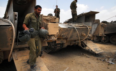 Israele invade il sud di Gaza. L'annuncio di Netanyahu: Parliamo col fuoco