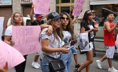 Di chi è la colpa. Kata, la bimba scomparsa diventa un caso politico