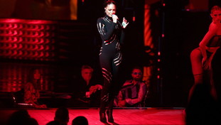 “Importante essere gradevoli, non saper cantare”. Gino Paoli rilancia, faida con Elodie