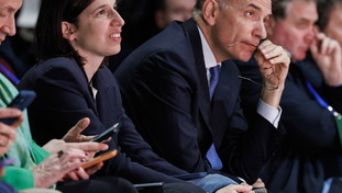 Prodi, Bindi, Letta e Gentiloni: il nuovo Pd di Schlein deve aggrapparsi ai “vecchi”