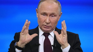 “Assurdità di Biden”. Putin e l'attacco alla Nato, la soluzione contro l'allargamento