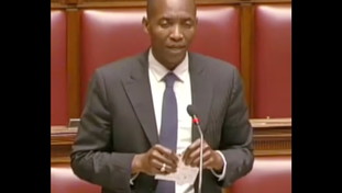 Clamoroso alla Camera, esulta Soumahoro: con quali voti passa il suo odg