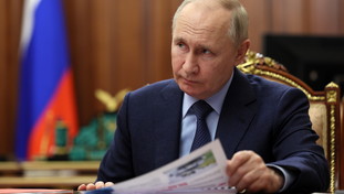 “Non arretreremo mai”. Putin gela tutti: spente le speranze di pace