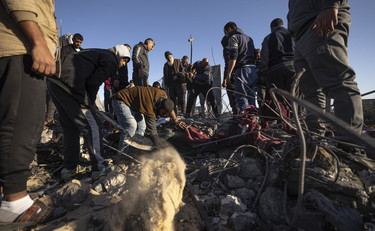 Sangue in Medio Oriente: bimba uccisa e tre reporter morti in raid Israele