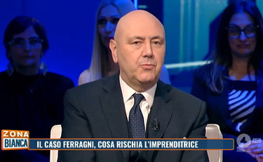 Di cosa ha bisogno. Pandoro gate, Ferragni smascherata