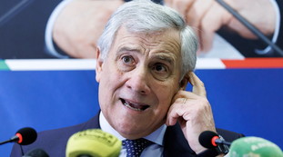 I giocatori diano il buon esempio. Derby violento, la condanna di Tajani