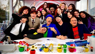 Fiorello travolge Fabio Fazio: Già battezza i bambini. Maretta in Vaticano…