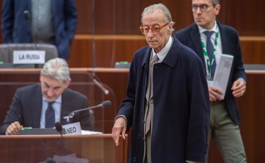 Il falso mito dei migranti. Feltri smaschera l'ipocrisia della sinistra