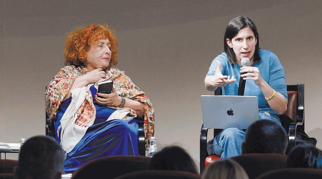 Schlein, biliardo e Bella Ciao, al ritiro umbro le comiche dem