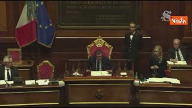Autonomia differenziata, via libera del Senato. Da banchi opposizione parte inno Mameli durante voto