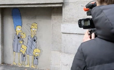 Scritte inneggianti a Hitler, sfregio al Memoriale della Shoah