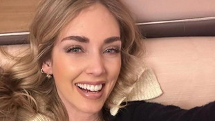 Crolla l'olimpo mediatico di Ferragni? Mello: figli spalmati ovunque