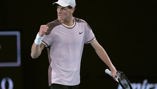 “Non ci andrei”. Sinner gela Amadeus: cosa dice sull'invito a Sanremo