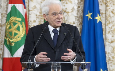 Pd a corto di idee: Photo opportunity con Mattarella