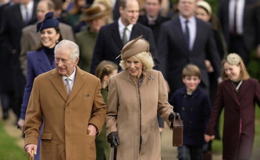 Re Carlo lascia Londra con Camilla, dove vanno i reali inglesi