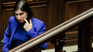 Schlein rischia la poltrona: il mese decisivo, già in moto la macchina per farla fuori