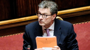 Chi l'avrebbe mai detto. Mps, l'ironia di Giorgetti: oggetto del desiderio