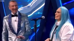 Loredana Bertè blocca tutto: gelo totale sul palco. E Amadeus...