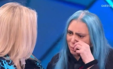 Ferita nel cuore: Loredana Bertè crolla in diretta: lacrime da Venier