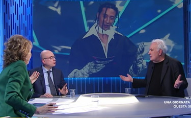 Cazzullo rovina i piani a Santoro su Ghali: Parola genocidio? Non l'avrei usata