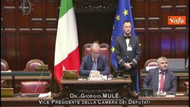 Crollo a Firenze, il cordoglio dell'Aula. Mulè: 