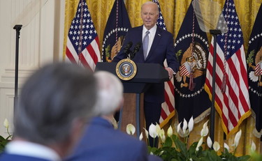 Nuovo lapsus di Biden: come chiama la moglie di Navalny