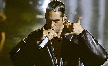 Mahmood non è più al primo posto, chi lo sostituisce