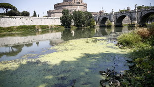 18 enti uccidono il Tevere: è solo un fiume di degrado senza scampo