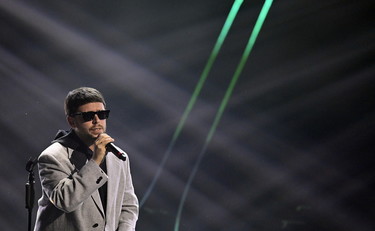 Gazzelle spiazza tutti: a chi dedica il concerto di Padova | GUARDA