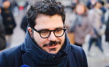 Non possono trattare così un'italiana. Ilaria Salis, furia Zaki