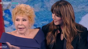 Anche porno. Virginia Raffaele gela Vanoni. Cosa fa Albanese